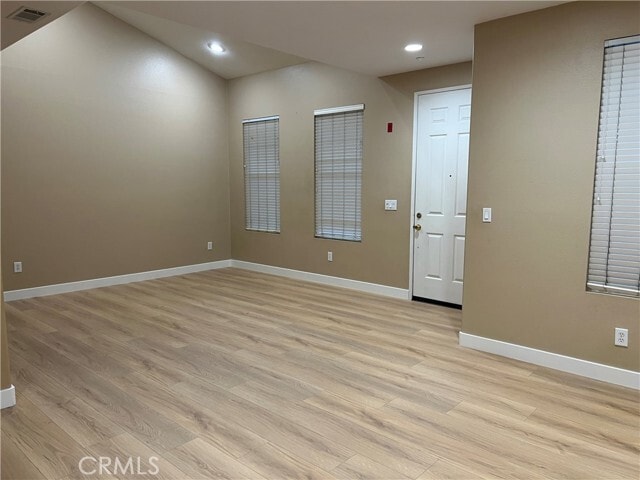 Building Photo - 114 Timberwood