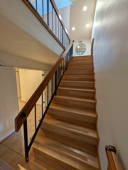 Building Photo - 12815 Caswell Ave