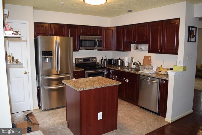 Building Photo - 7917 Brightwind Ct