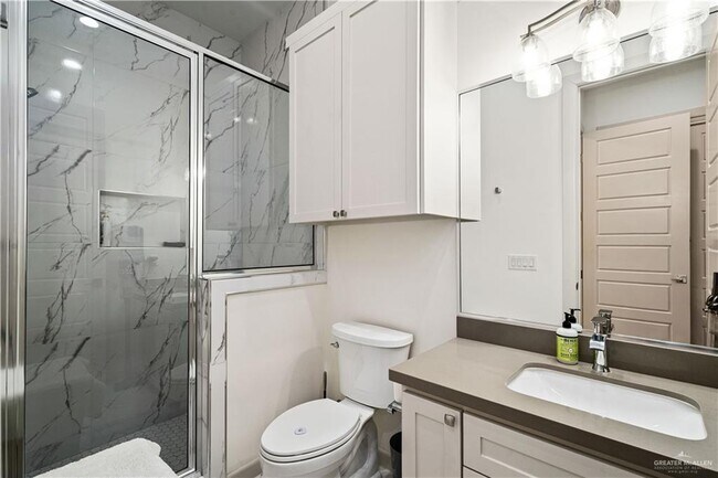 Building Photo - 24 Cornell Ave