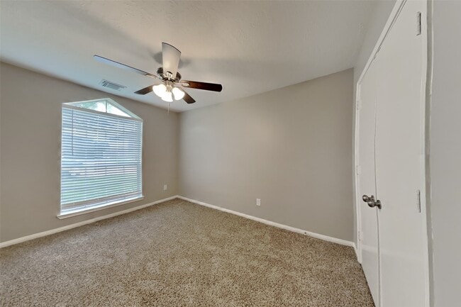 Building Photo - 4959 Sentry Woods Ln