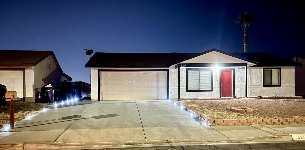 Primary Photo - 429 Longtree Ave