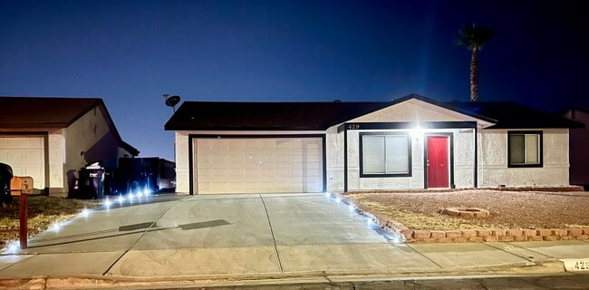 Building Photo - 429 Longtree Ave