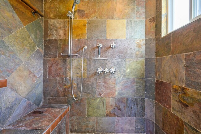 Building Photo - 3265 N Fulton Ave