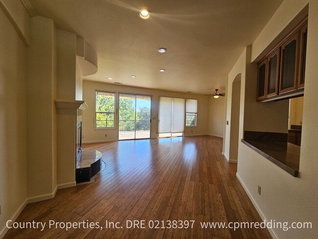 Building Photo - 1225 River Ridge Dr