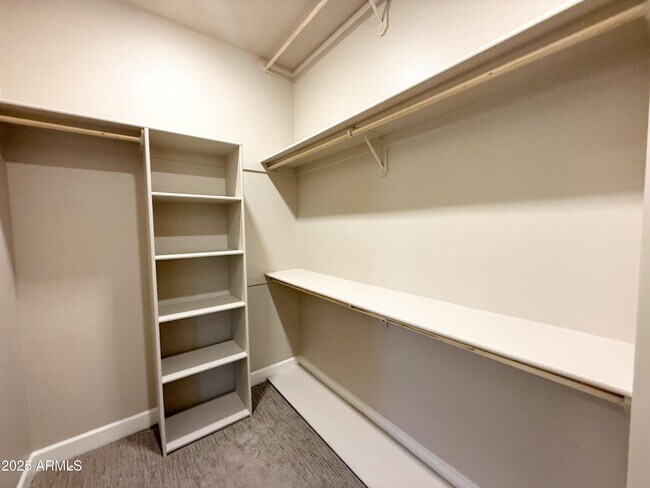 Building Photo - 8976 N 8th Dr