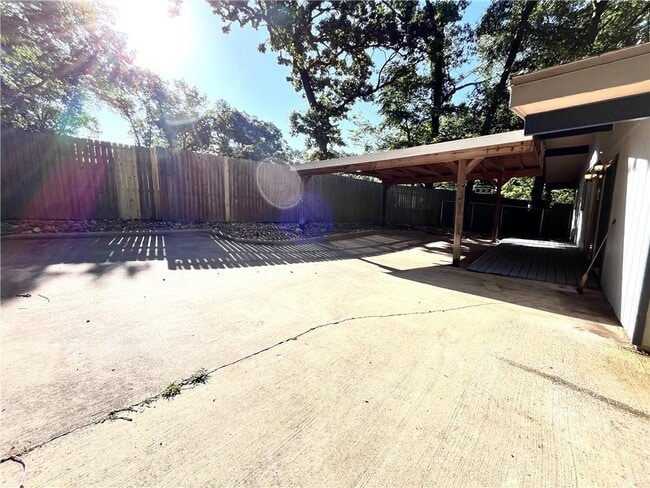 Building Photo - 44 Billingsley Dr