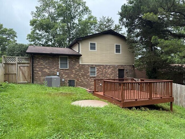 Building Photo - For Rent - Antioch 3 Bedroom house with Bo...
