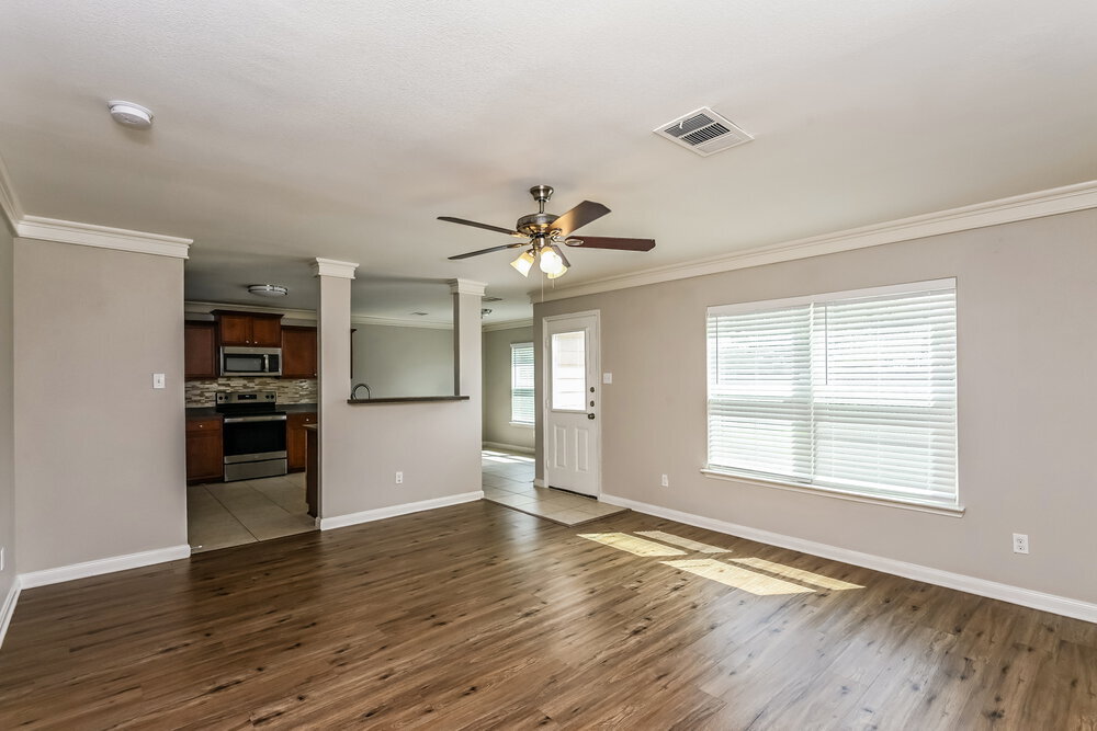 Building Photo - 8916 Highland Orchard Dr