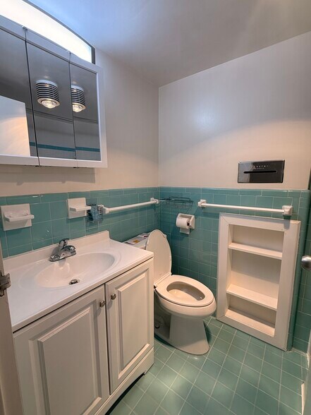 Building Photo - 10201 Grosvenor Pl
