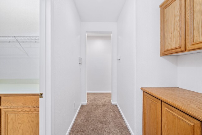 Building Photo - Spacious 3-Bed, 2-Bath Single Level Home