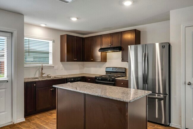 Building Photo - 3314 Angus Crossing