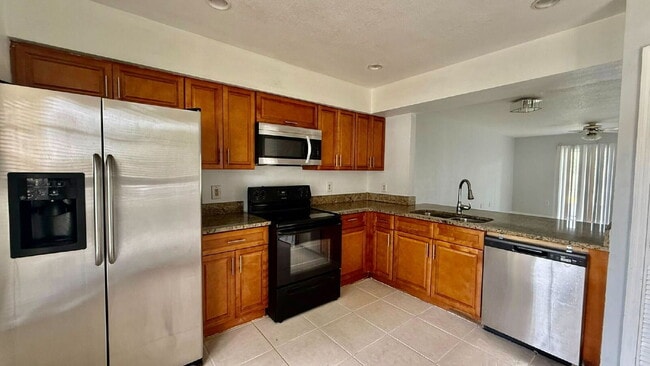 Building Photo - 13312 Fairway Glen Dr