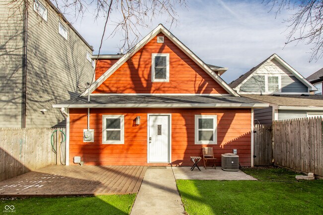 Building Photo - 421 E Morris St