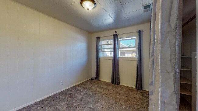 Building Photo - 293 G St