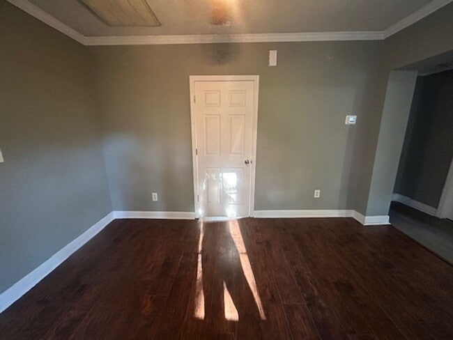 Building Photo - 3530 Beaumont Ave