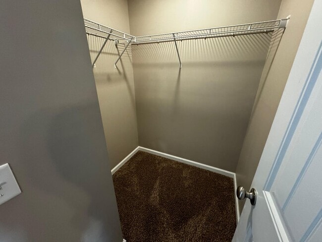 Building Photo - Highly Desirable Richmond Hill Townhome with 3 Bedroooms