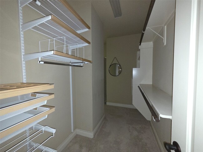 Building Photo - 14 Jonquil Pl