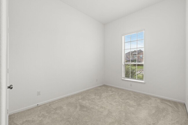 Building Photo - Room to Live, Play, and Grow in Booming Ro...