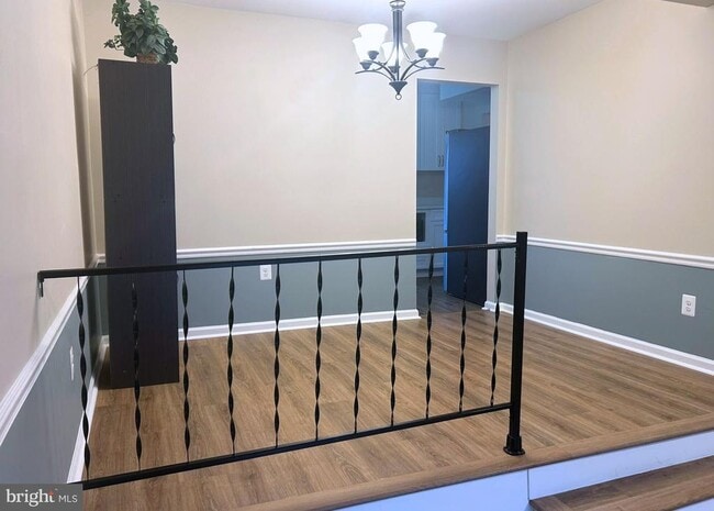 Building Photo - 10108 Sabin Dr