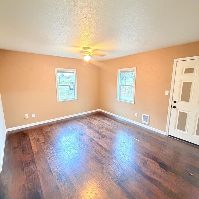 Building Photo - 18002 E Boone Ave