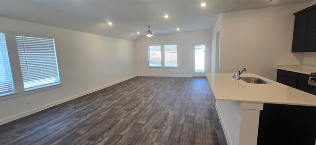 Building Photo - 1706 STELVIO PASS Dr