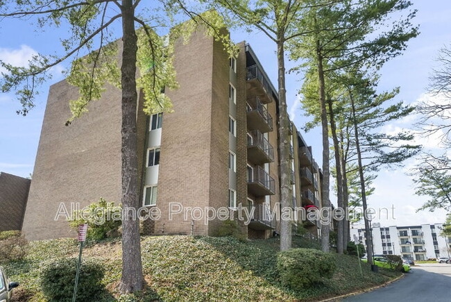 Building Photo - 60 S Van Dorn St