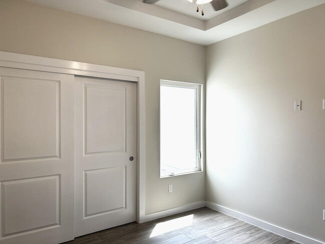 Building Photo - 5928 Heather Loop