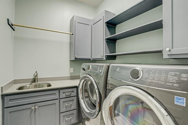Building Photo - 2611 Tannehill Dr