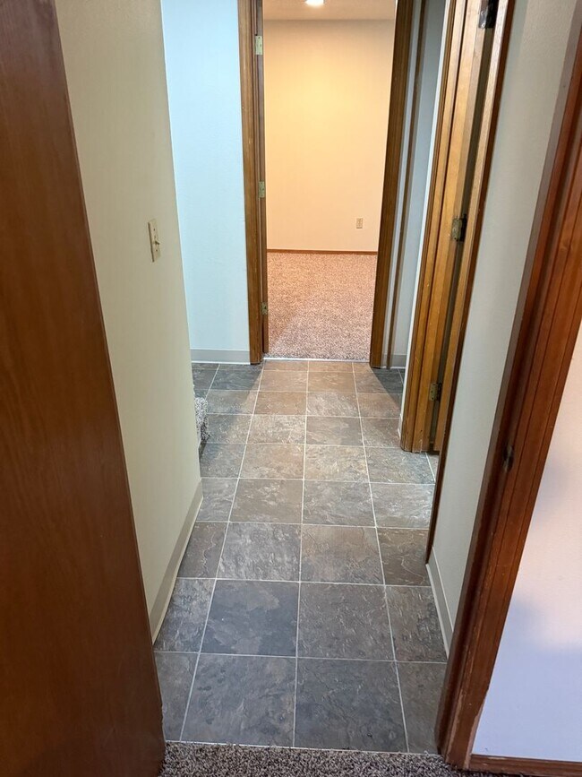 Building Photo - SW Karla Ct.