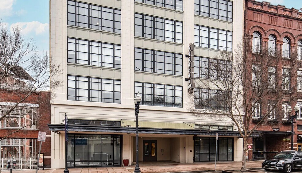 Building Photo - 116 S Gay St