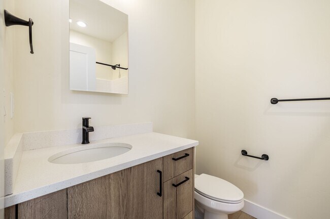 Building Photo - 2-bedroom, 2.5-bathroom apartment built in 2024