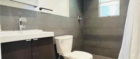 Building Photo - 726 Meridian Ave