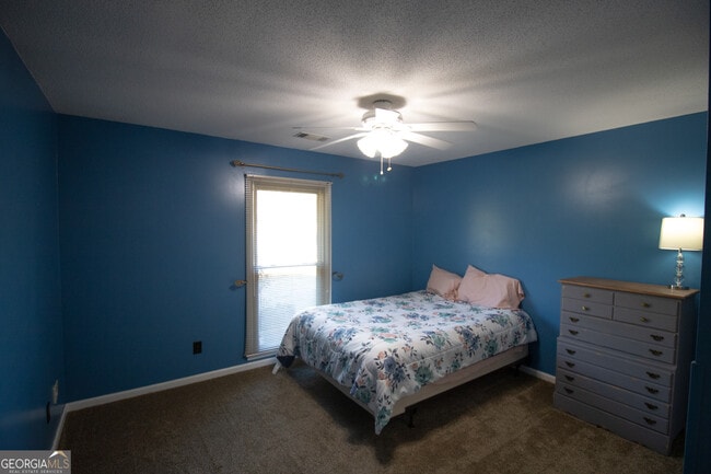 Building Photo - 410 Cardinal Dr