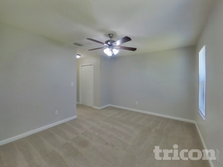 Building Photo - 1553 Kingfisher Blvd