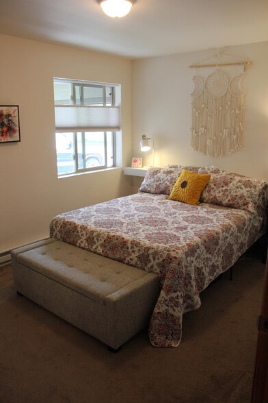 Building Photo - 61 Virginian Ln