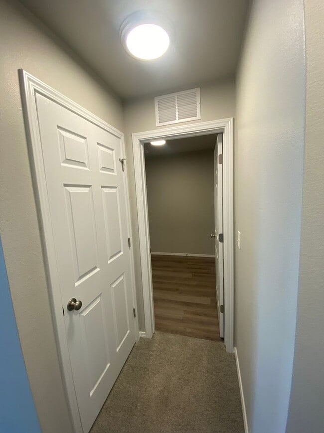 Building Photo - 5214 Clearfield Ct