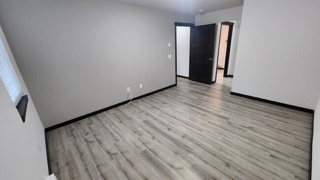 Building Photo - Available Aug 15th! - Modern 2 Bedroom, 2 Full Bathroom with Garage