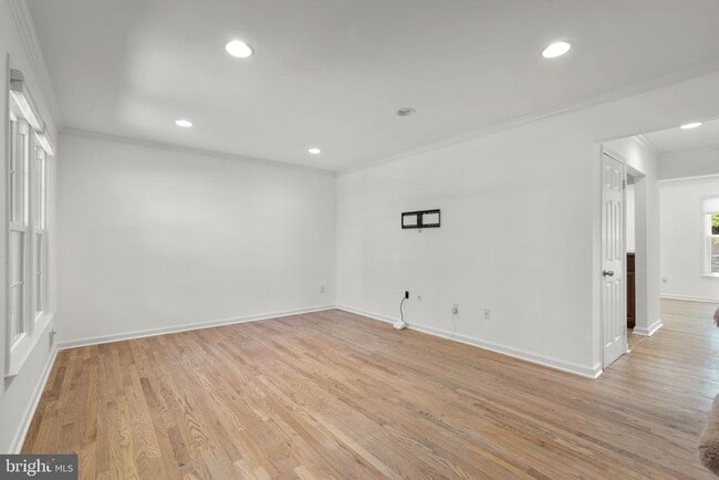 Building Photo - 2407 Alsop Ct