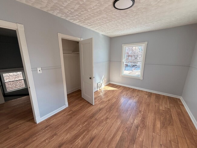 Building Photo - 7840 S Saginaw Ave