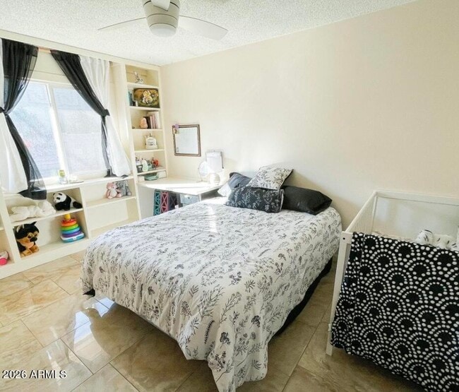 Building Photo - 1255 E Riviera Dr