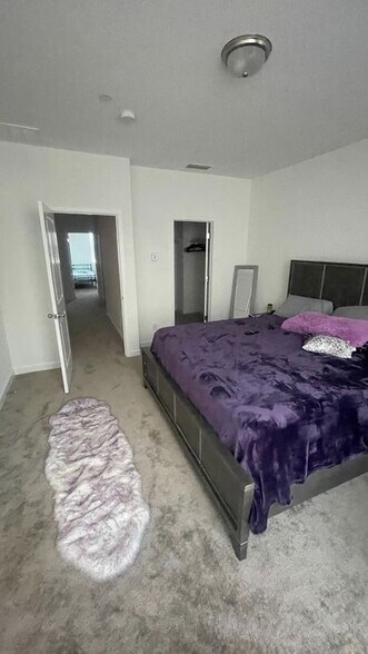 Building Photo - 5301 E Commerce Way