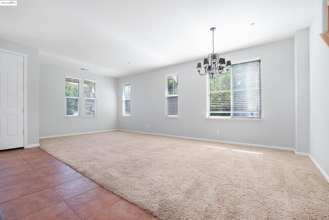 Building Photo - 2765 St Andrews Dr