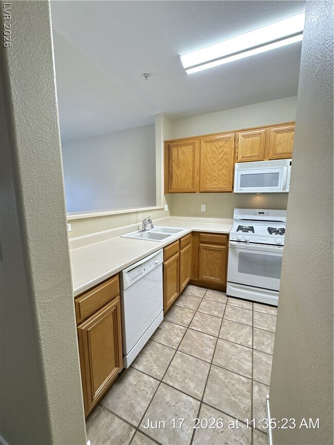 Building Photo - 7131 S Durango Dr