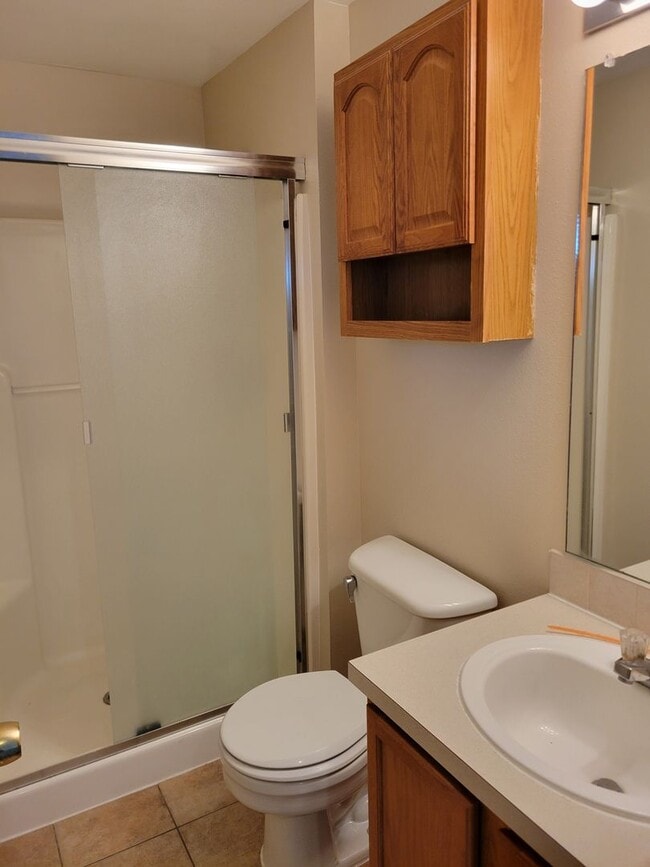 Building Photo - Updated House in NE Salem - Fenced Yard - Pet Friendly