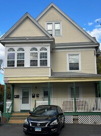 Building Photo - 2 Westland St