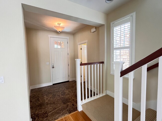 Building Photo - 212 Shumway Ln