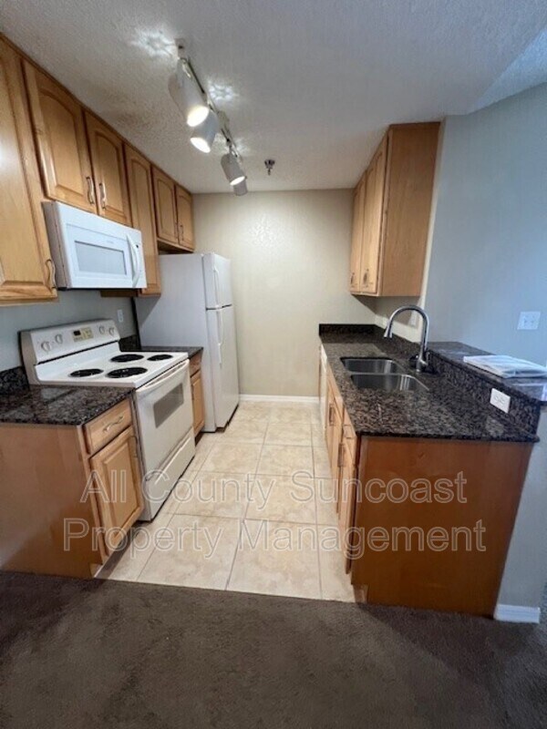 Building Photo - 10263 Gandy Blvd N