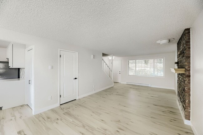 Building Photo - 14115 Admiralty Way