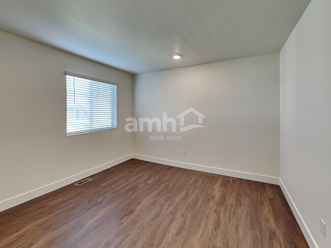 Building Photo - 3970 Wyedale Way